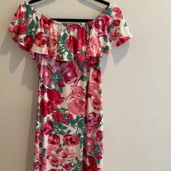 003. OFF Shoulder DRESS - Picture 6 of 6